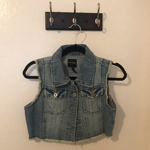 Cropped Jean Vest